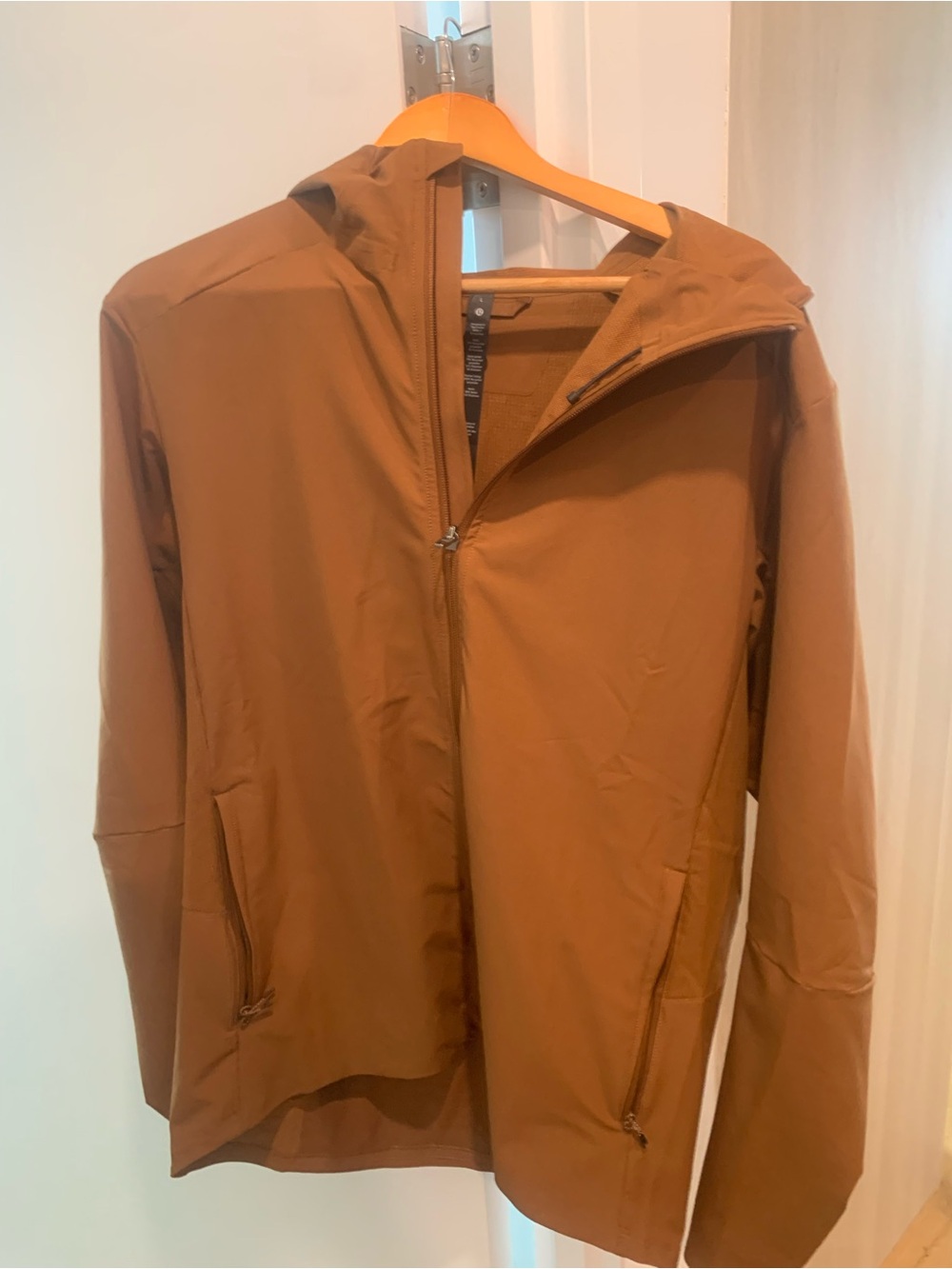 lululemon athletica Men's Hooded light jacket in Brown